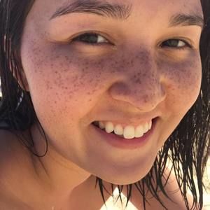 Meet your Posher, Caroline